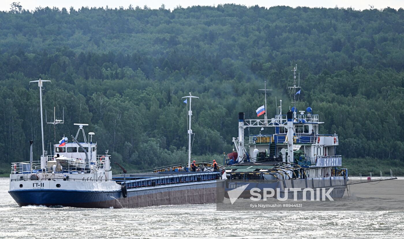 Russia Siberia Chain Steam Tow