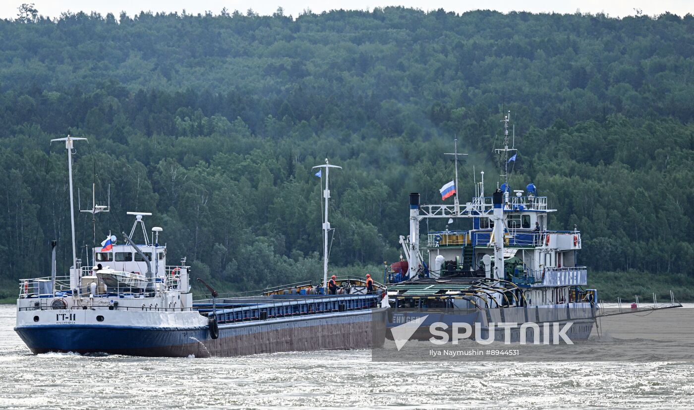 Russia Siberia Chain Steam Tow