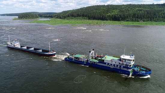 Russia Siberia Chain Steam Tow