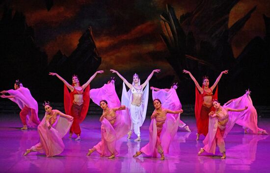 Russia Ballet Beauty Angara