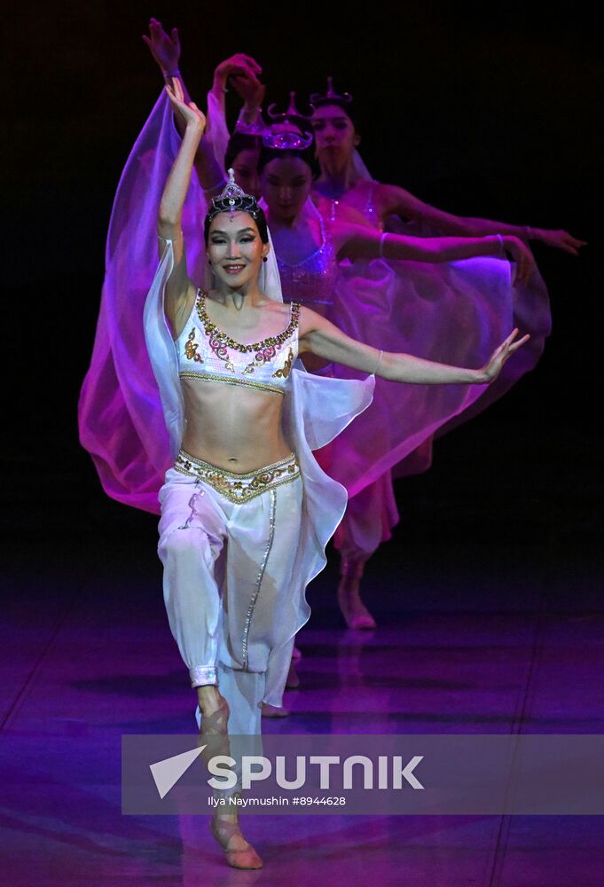 Russia Ballet Beauty Angara