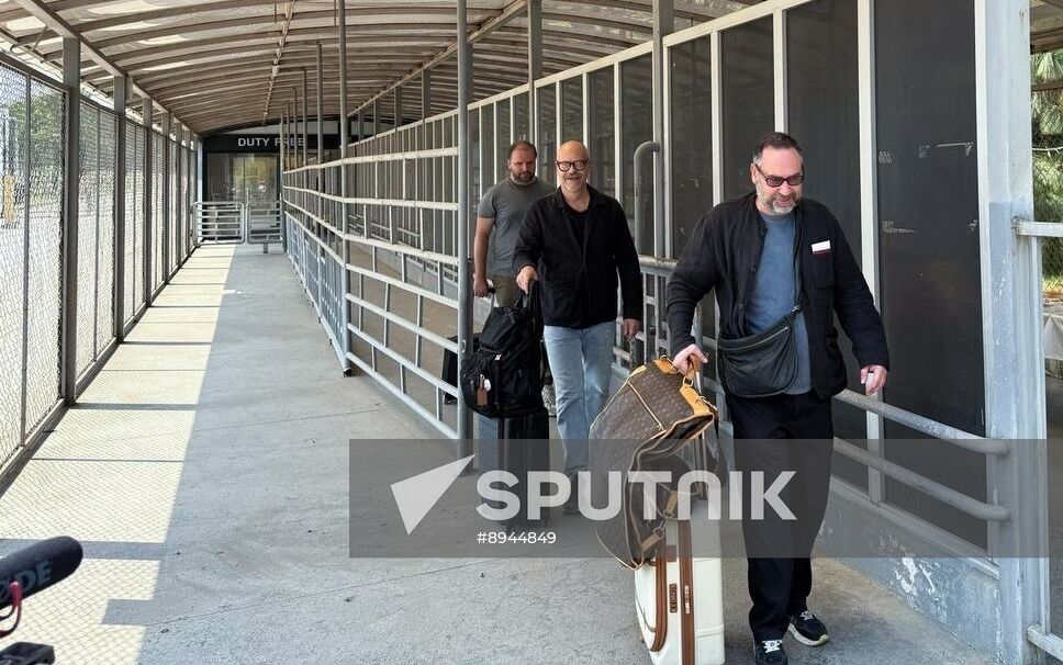 Iran Azerbaijan Russian Citizens Evacuation