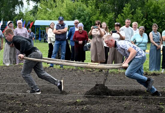 Russia Traditional Mordovian Summer Soltice Feast