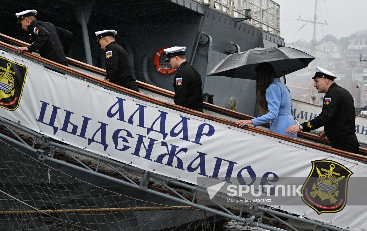 Russia Navy Warships Returning
