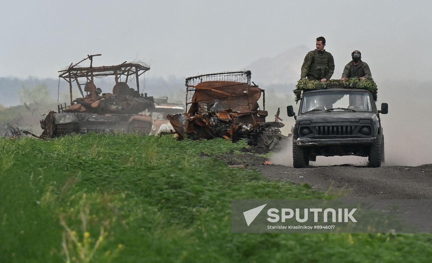 Russia Ukraine Military Operation Front Roads