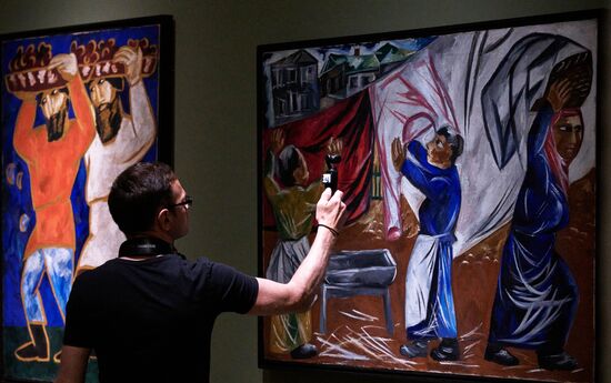 Russia Art Avant-Garde Exhibition