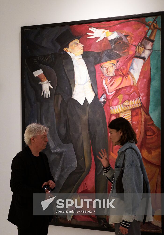 Russia Art Avant-Garde Exhibition