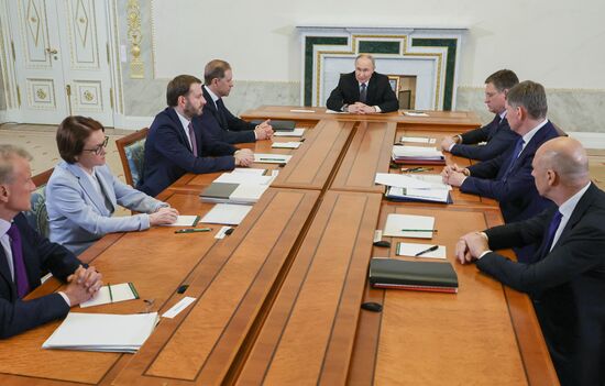 Russia Putin Economy