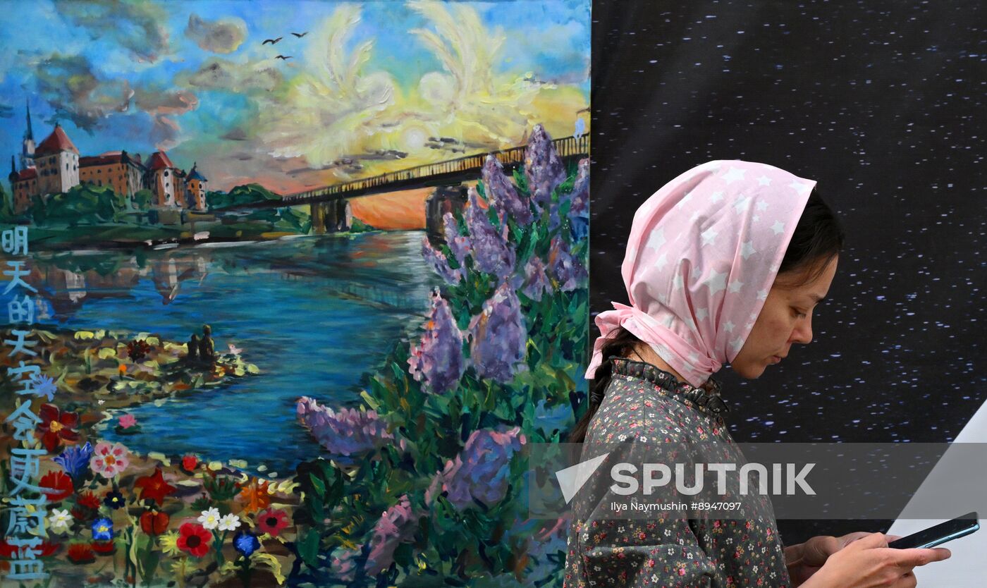 Russia Angels of Peace Art Project
