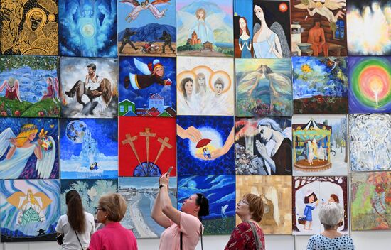 Russia Angels of Peace Art Project