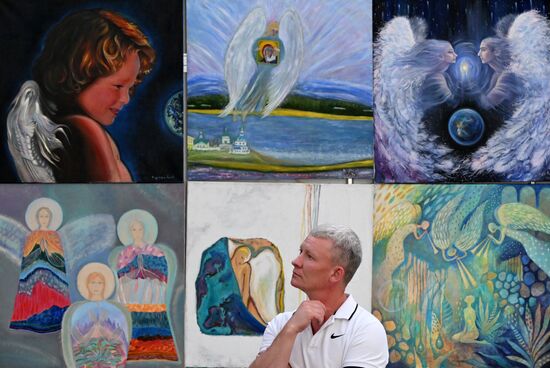 Russia Angels of Peace Art Project