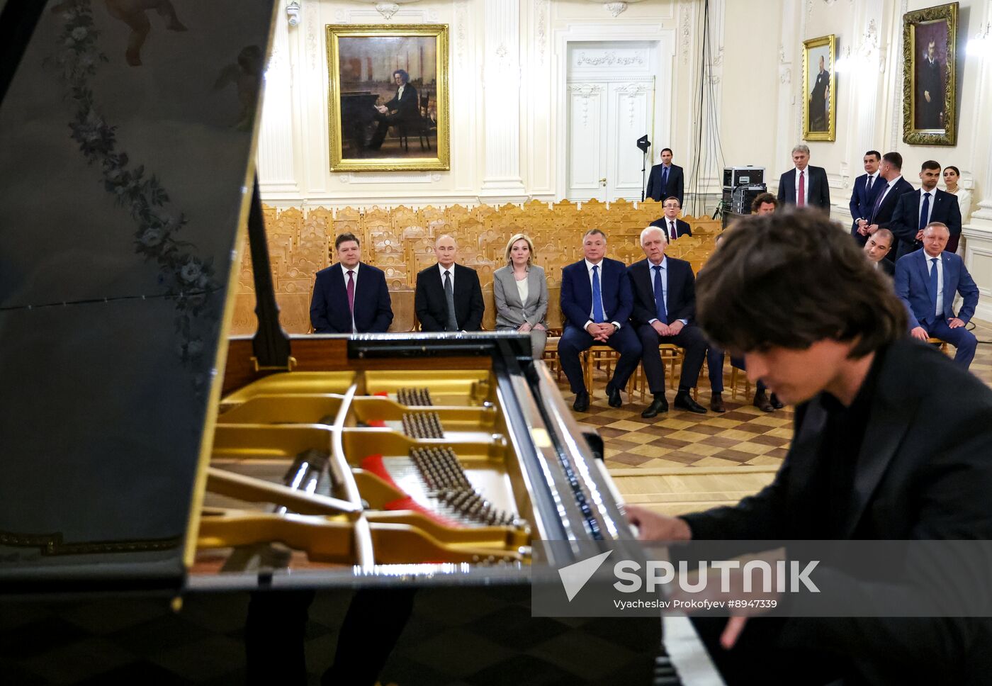 Russia Putin St Petersburg Conservatory