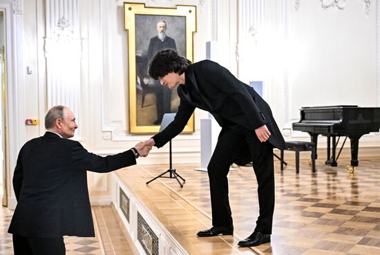 Russia Putin St Petersburg Conservatory