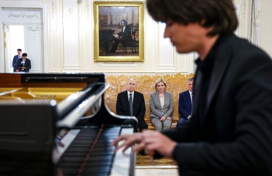 Russia Putin St Petersburg Conservatory