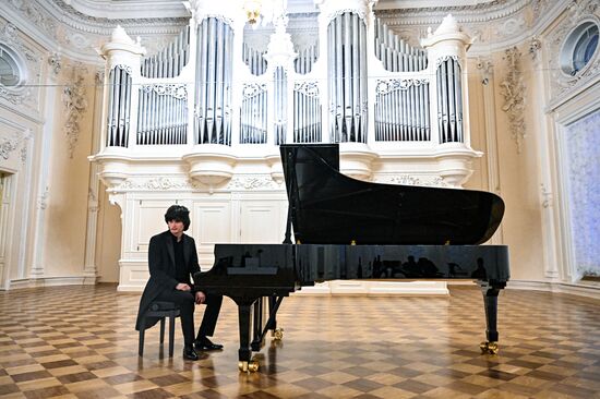 Russia Putin St Petersburg Conservatory