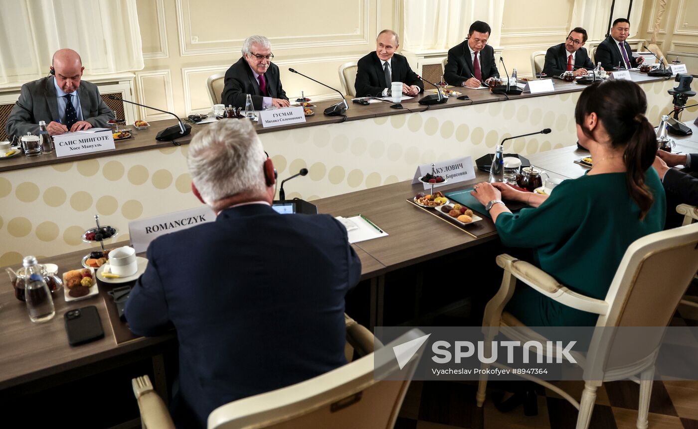 Russia Putin International News Agencies