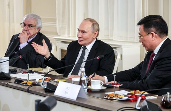 Russia Putin International News Agencies