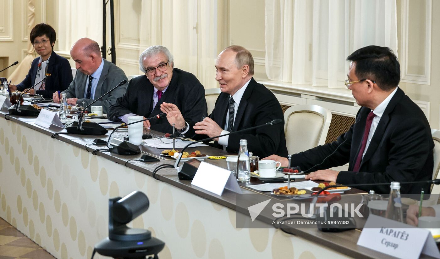 Russia Putin International News Agencies