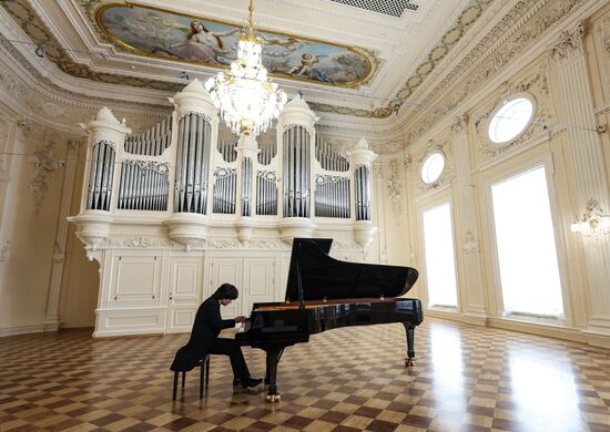 Russia Putin St Petersburg Conservatory