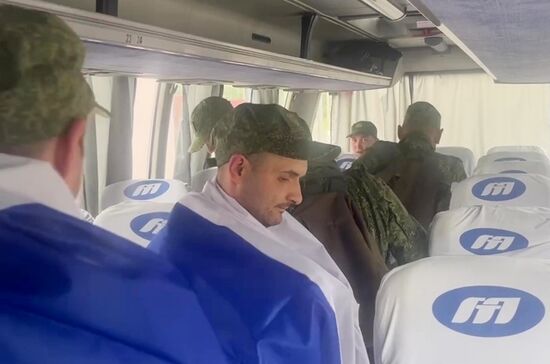 Russia Ukraine Military Operation POWs Exchange