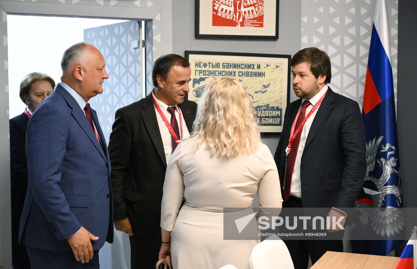 SPIEF-2025. Meeting of Moldovan Party of Socialists leader I. Dodon and Russian Energy First Deputy Minister P. Sorokin