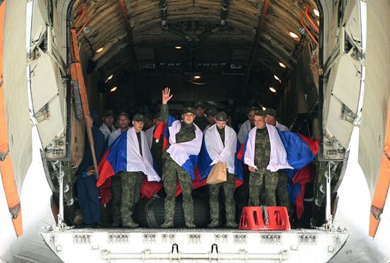 Russia Ukraine Military Operation POWs Exchange