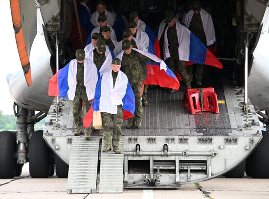 Russia Ukraine Military Operation POWs Exchange