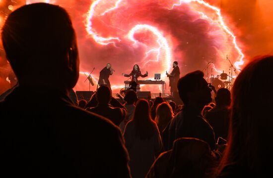 Russia Entertainment Ay Yola