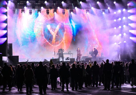 Russia Entertainment Ay Yola