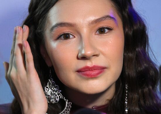 Russia Entertainment Ay Yola