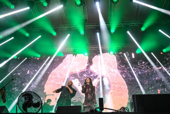 Russia Entertainment Ay Yola