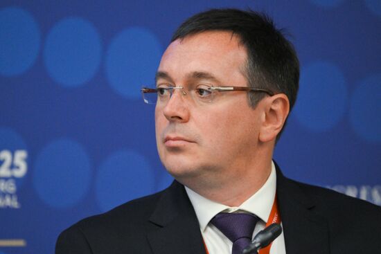 SPIEF-2025. The Russian Automotive Industry: Between Globalization and Sovereign Development