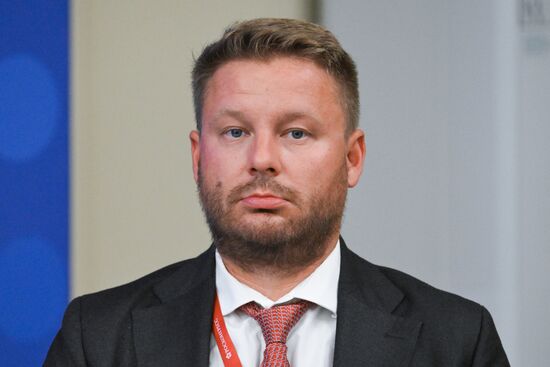 SPIEF-2025. The Russian Automotive Industry: Between Globalization and Sovereign Development