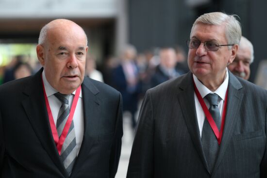 SPIEF-2025. Plenary Session. Guest Arrival