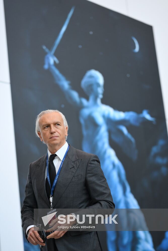SPIEF-2025. Plenary Session. Guest Arrival