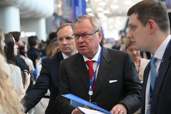SPIEF-2025. Plenary Session. Guest Arrival