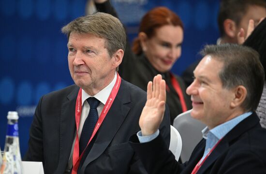 SPIEF-2025. Maturity of the IT Industry: From Internal Victories to International Technological Cooperation