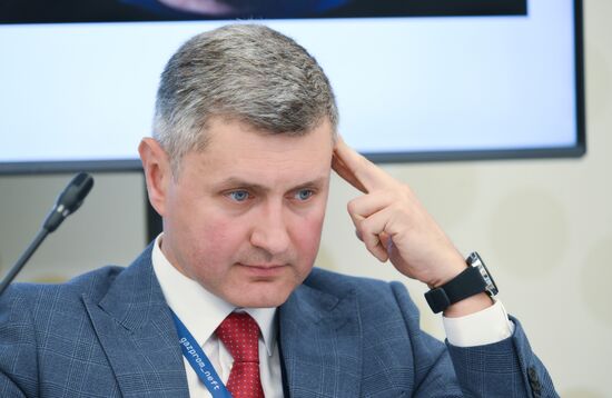 SPIEF-2025. Human Resources for Foreign Economic Activities: The Choice of a New Generation?