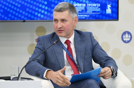 SPIEF-2025. Human Resources for Foreign Economic Activities: The Choice of a New Generation?