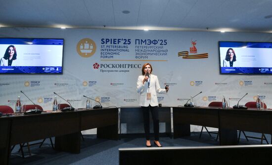 SPIEF-2025. A Masterclass in Cross-Cultural Negotiation: the Students Take on the Experts