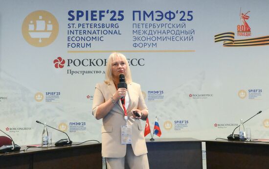 SPIEF-2025. A Masterclass in Cross-Cultural Negotiation: the Students Take on the Experts