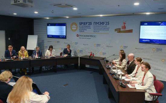 SPIEF-2025. A Masterclass in Cross-Cultural Negotiation: the Students Take on the Experts