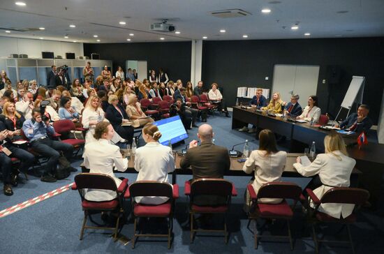 SPIEF-2025. A Masterclass in Cross-Cultural Negotiation: the Students Take on the Experts