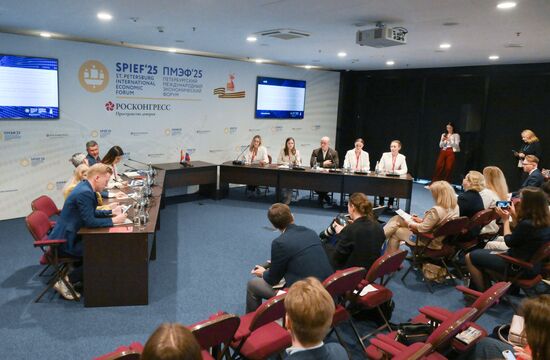 SPIEF-2025. A Masterclass in Cross-Cultural Negotiation: the Students Take on the Experts