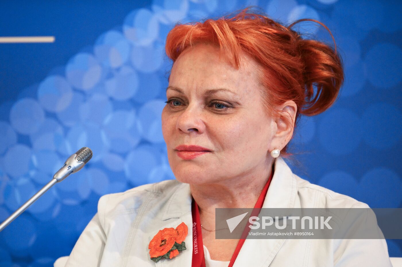 SPIEF-2025. Foresight 2100: Values, Opportunities, and Risks of Development of High-Tech and Artificial Intelligence in a Multipolar World