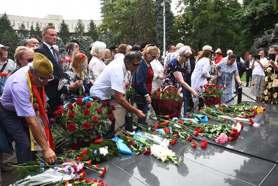CIS WWII Memory and Sorrow Day