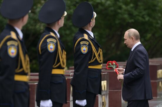 Russia Putin WWII Memory and Sorrow Day