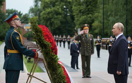 Russia Putin WWII Memory and Sorrow Day