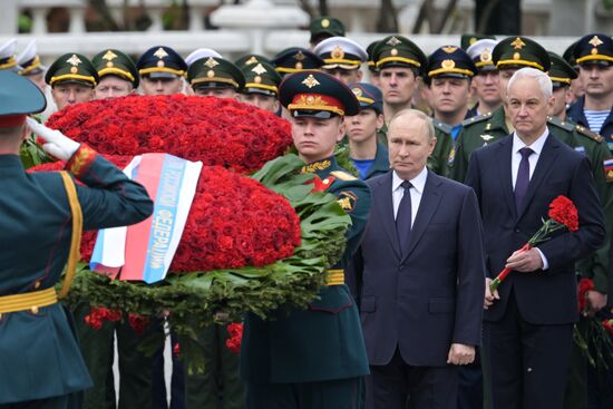 Russia Putin WWII Memory and Sorrow Day