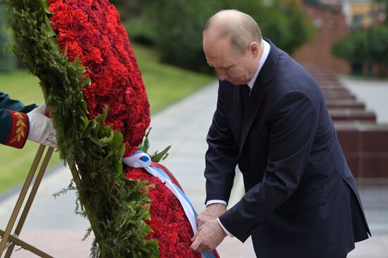 Russia Putin WWII Memory and Sorrow Day